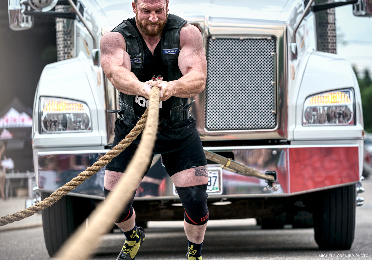 Canadin strongest man truck pull Kevin